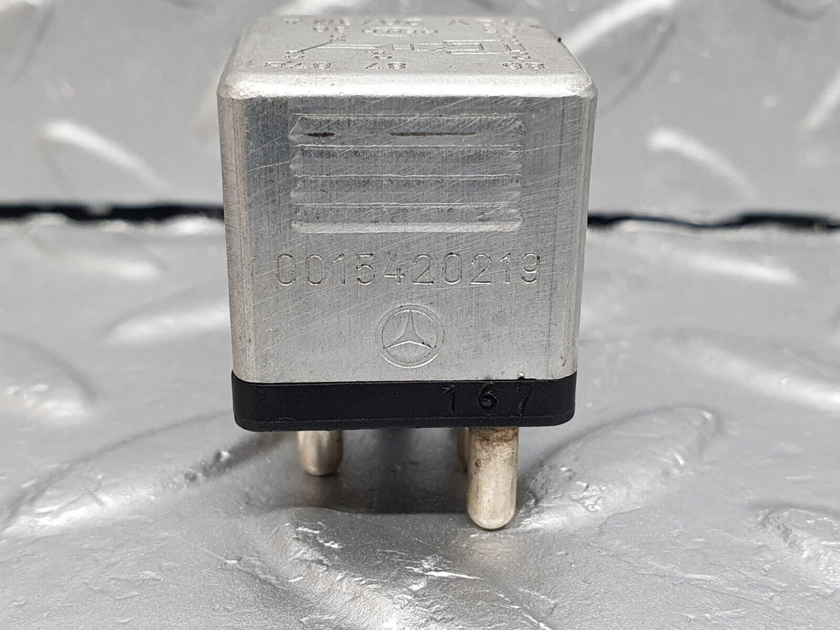 41643 Mercedes-Benz W124 200E Multi Purpose Relay A0015420219