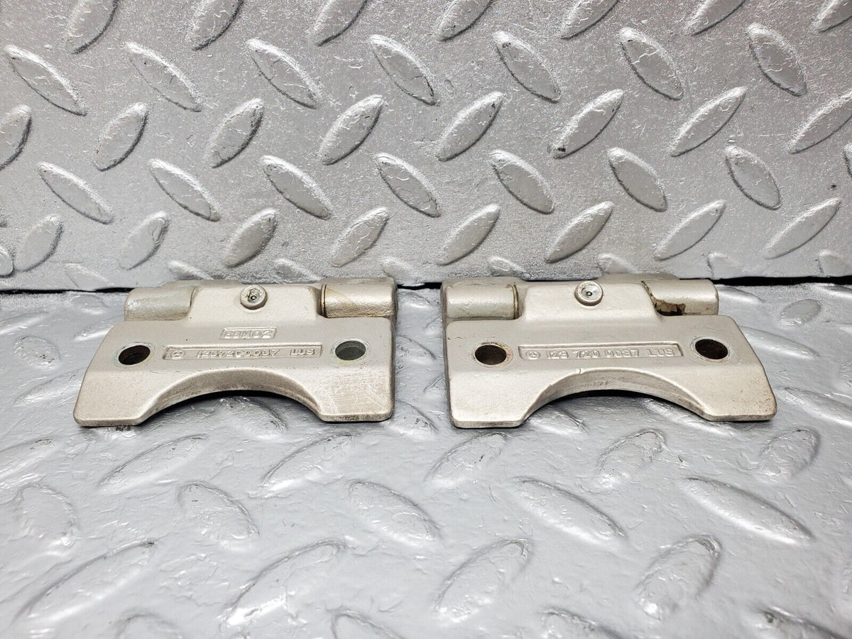 45552 Mercedes-Benz W126 420SE Door Hinge Pair Left Side A1237200037