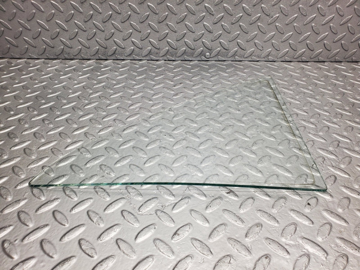 50666 Mercedes-Benz W108 280SE 3.5 Rear Right Quarter Window Glass