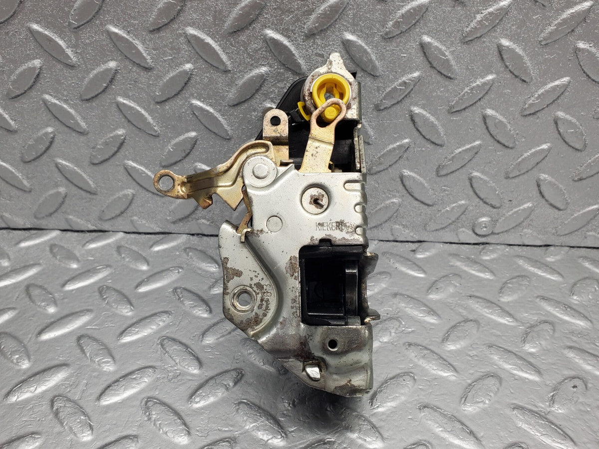 49080 Mercedes-Benz A124 320E Cabriolet Right Door Lock Mechanism