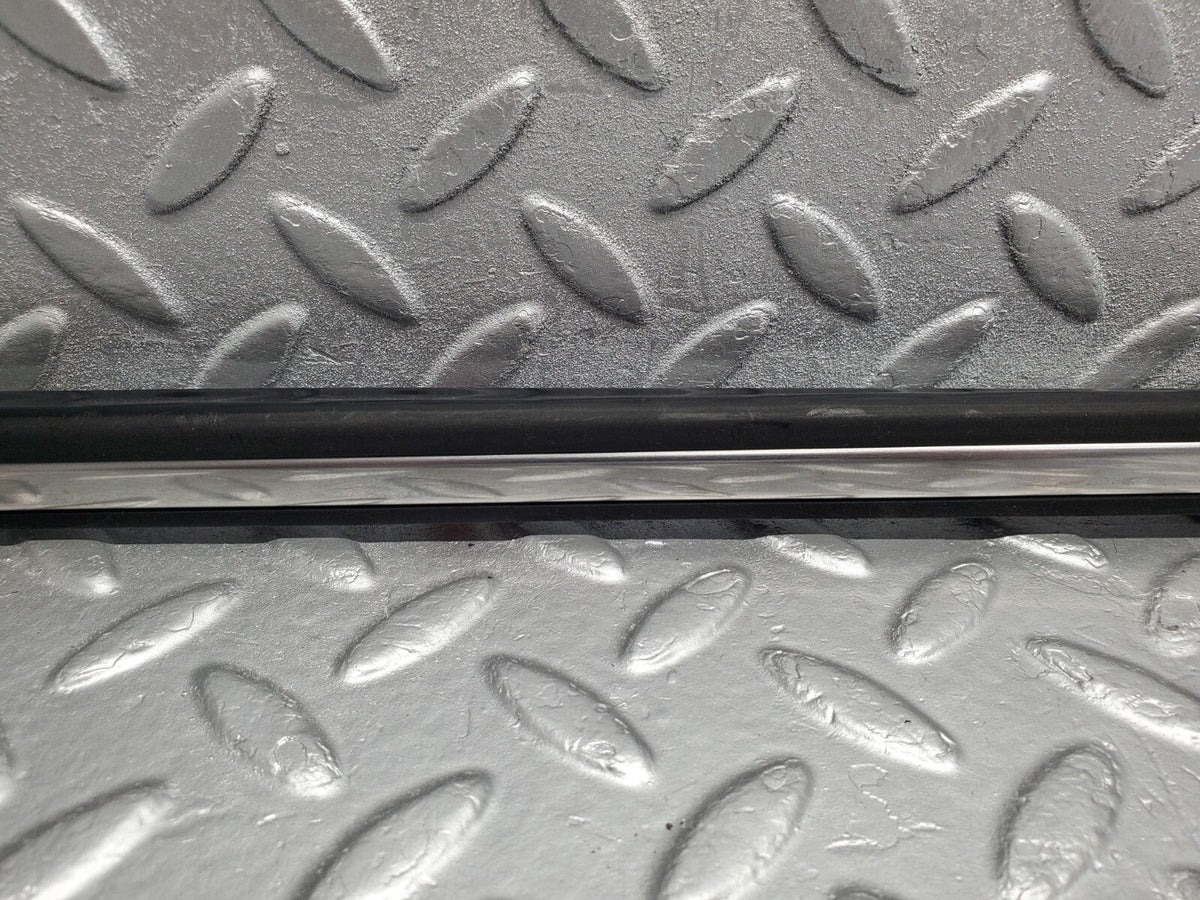 48695 Mercedes-Benz W123 Rear Right Centre Door Moulding Trim