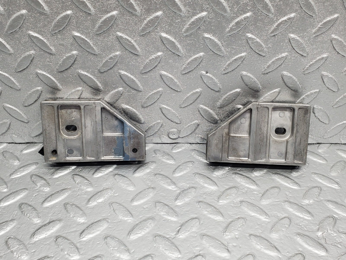 48310 Mercedes-Benz C126 Coupe Door Window Guide Bracket A1267250332