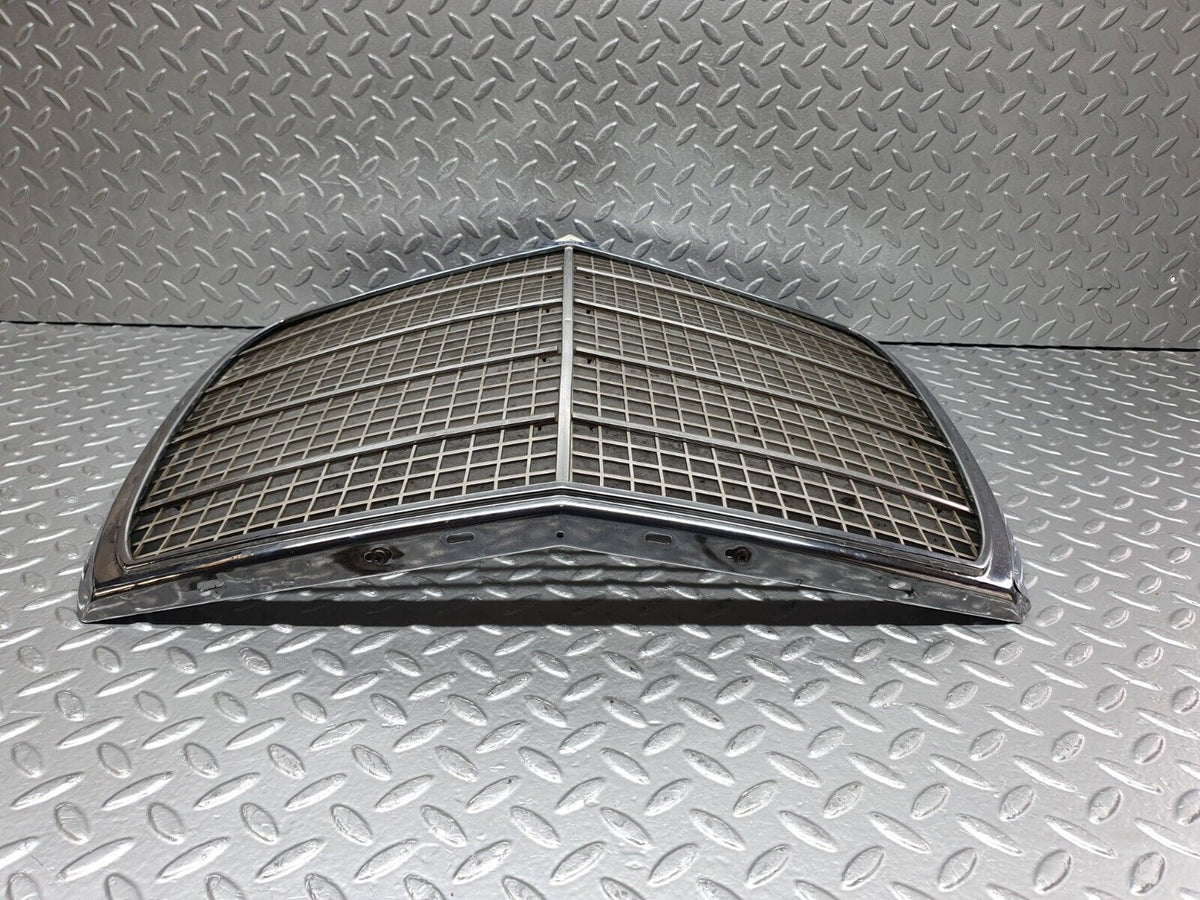 43398 Mercedes-Benz W108 280SE Bonnet Grill Chrome