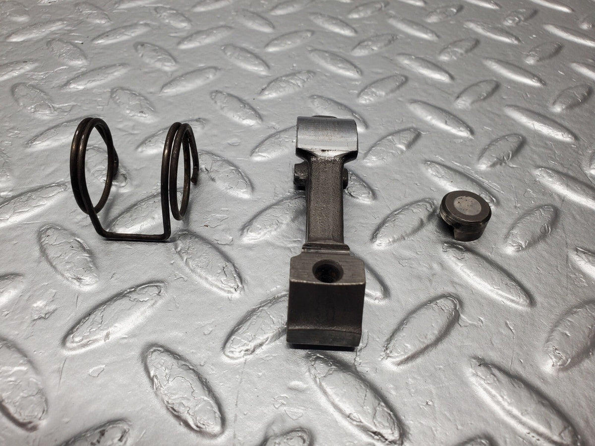 48861 Mercedes-Benz W108 Valve Rocker Arm With Retaining Spring & Tappet
