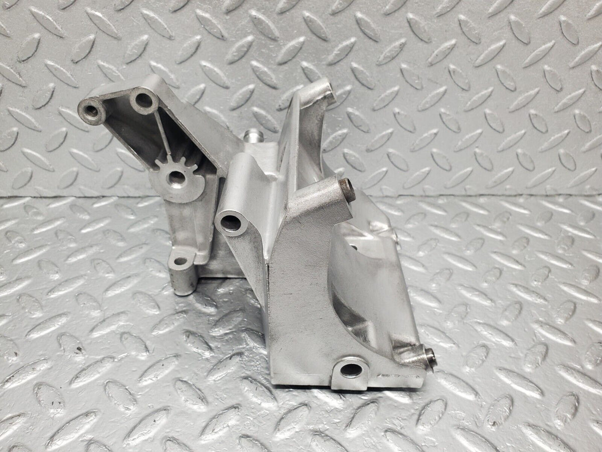46162 Mercedes-Benz W124 280E Power Steering Pump Bracket A1031310935
