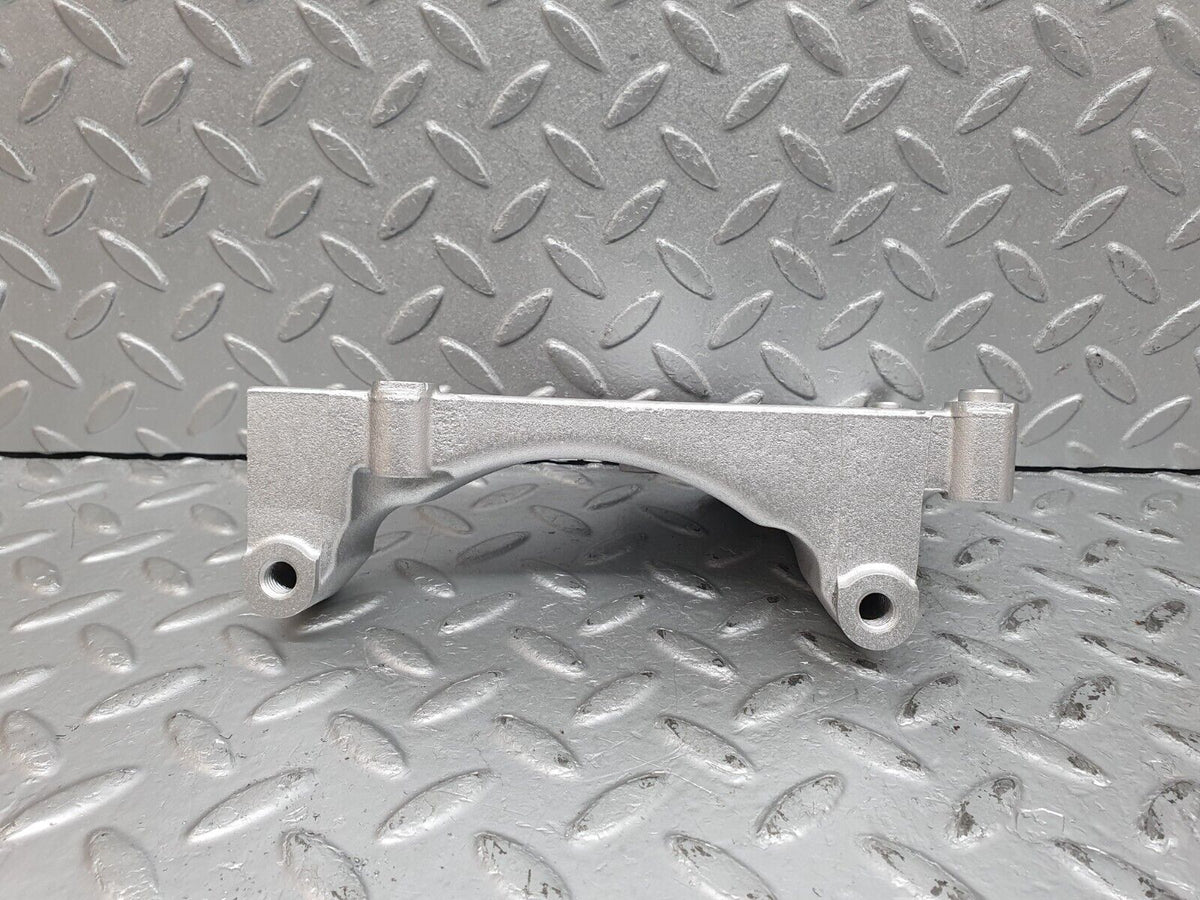 41214 Mercedes-Benz W126 300SE Alternator Generator Bracket A1031550435