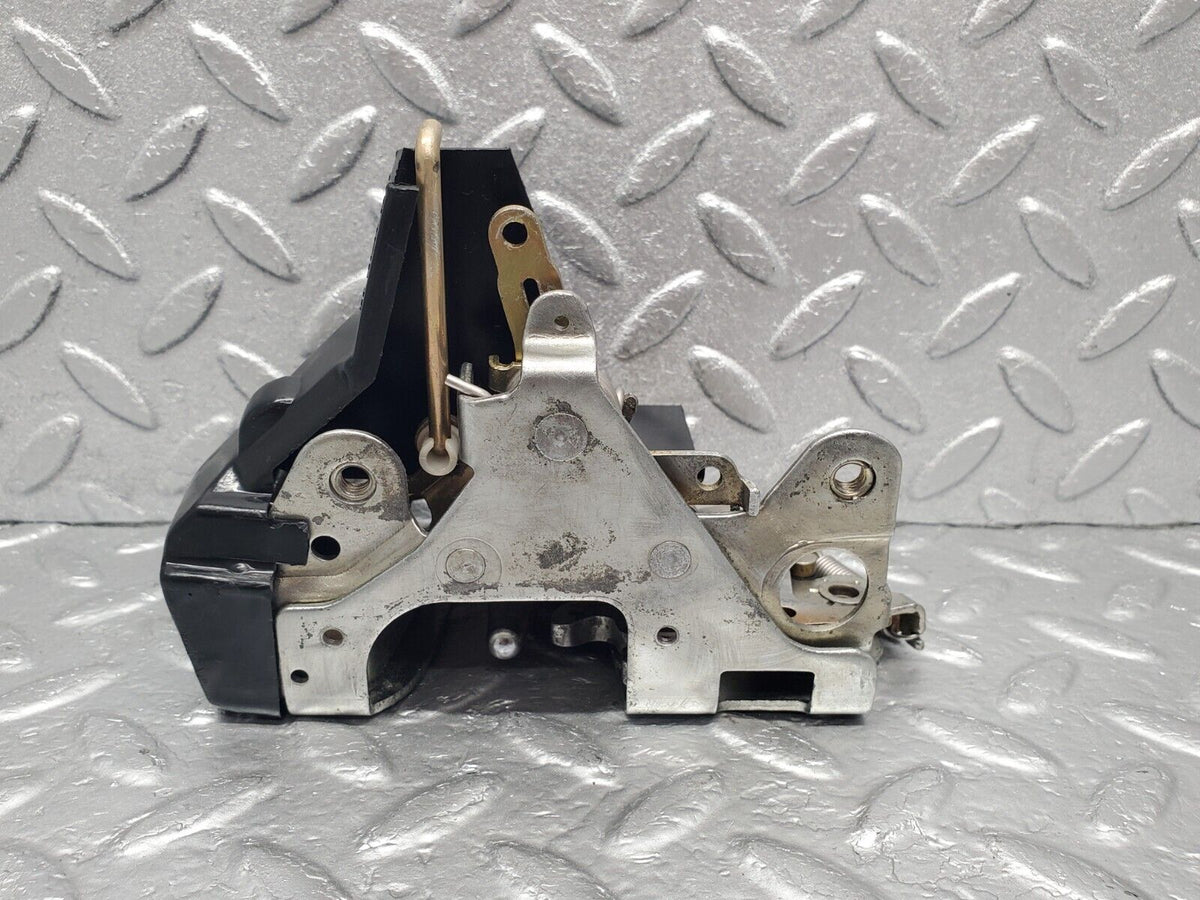 46383 Mercedes-Benz C123 280CE Coupe Left Door Lock Mechanism A1237230308