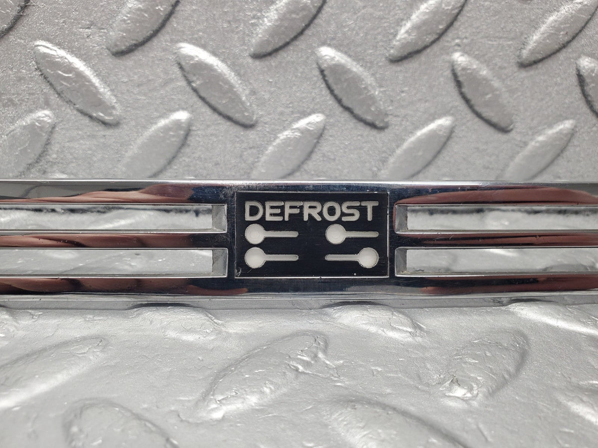 50750 Mercedes-Benz W108 280SE 3.5 Dash Centre Heater Control Chrome