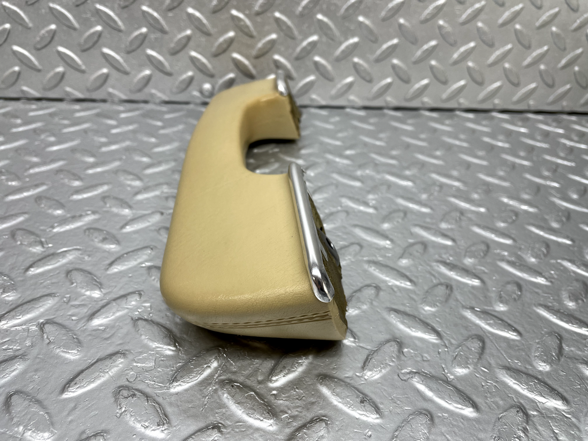 44259 Mercedes-Benz W123 280E Front Right Interior Door Handle Beige