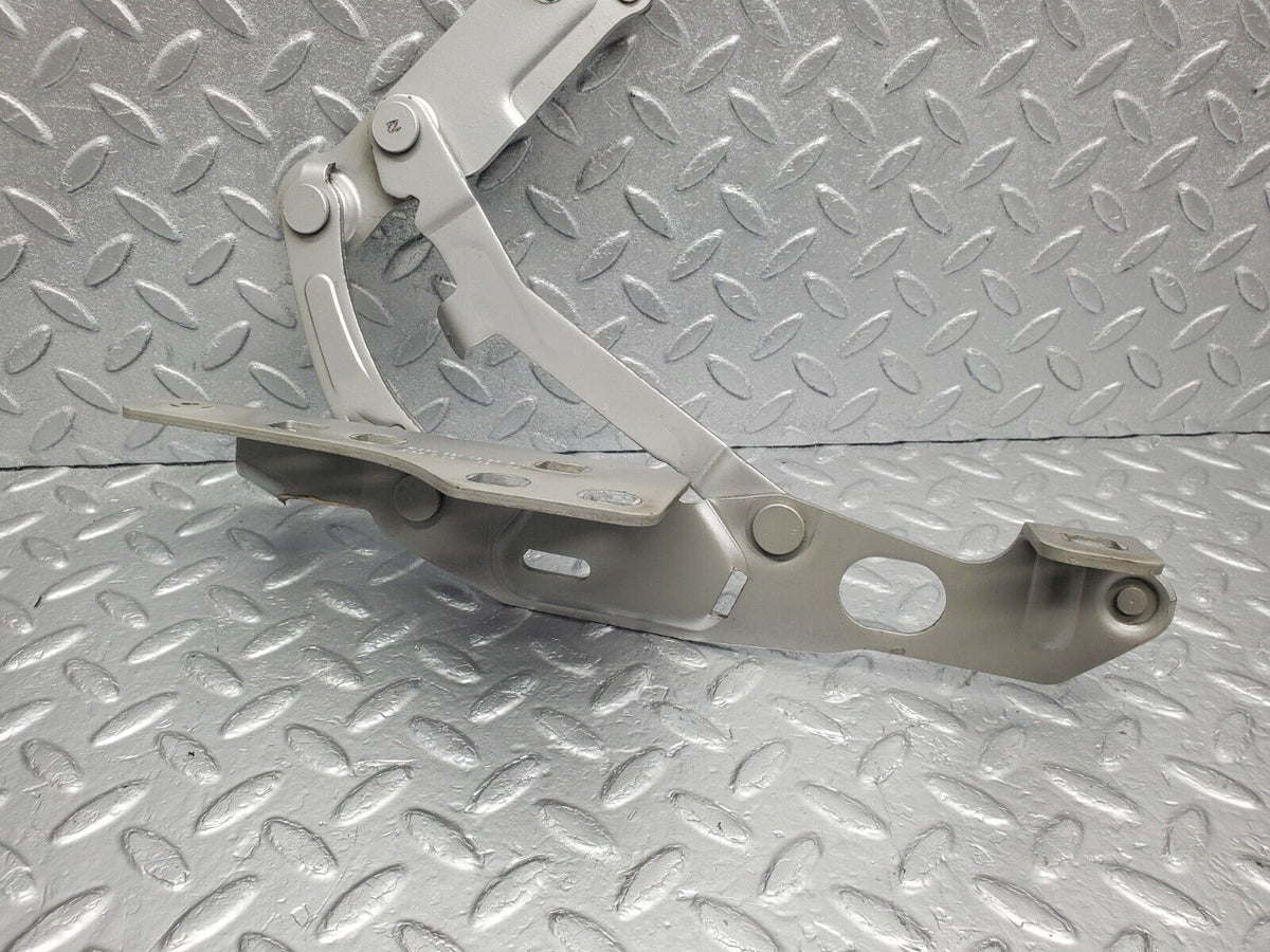 47997 Mercedes-Benz R230 350SL Coupe Bonnet Hinge Right Side A2308800228