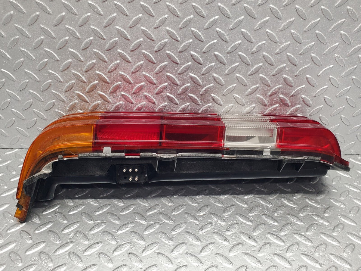 48689 Mercedes-Benz W123 Tail Light Left Side Hella 0053240R38