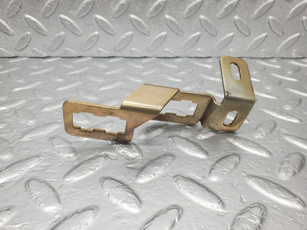 47200 Mercedes-Benz R129 320SL Coupe Relay Bracket