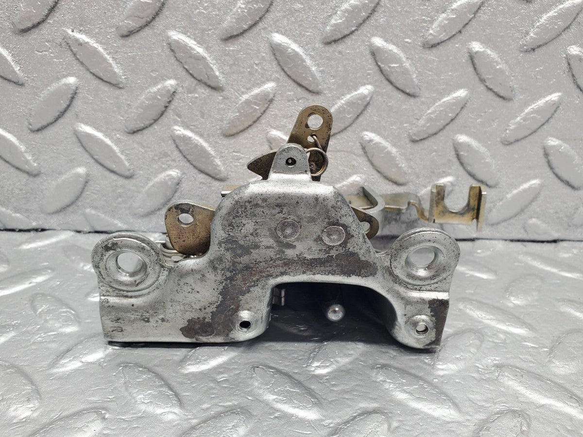 50111 Mercedes-Benz R107 SL Right Door Lock Mechanism