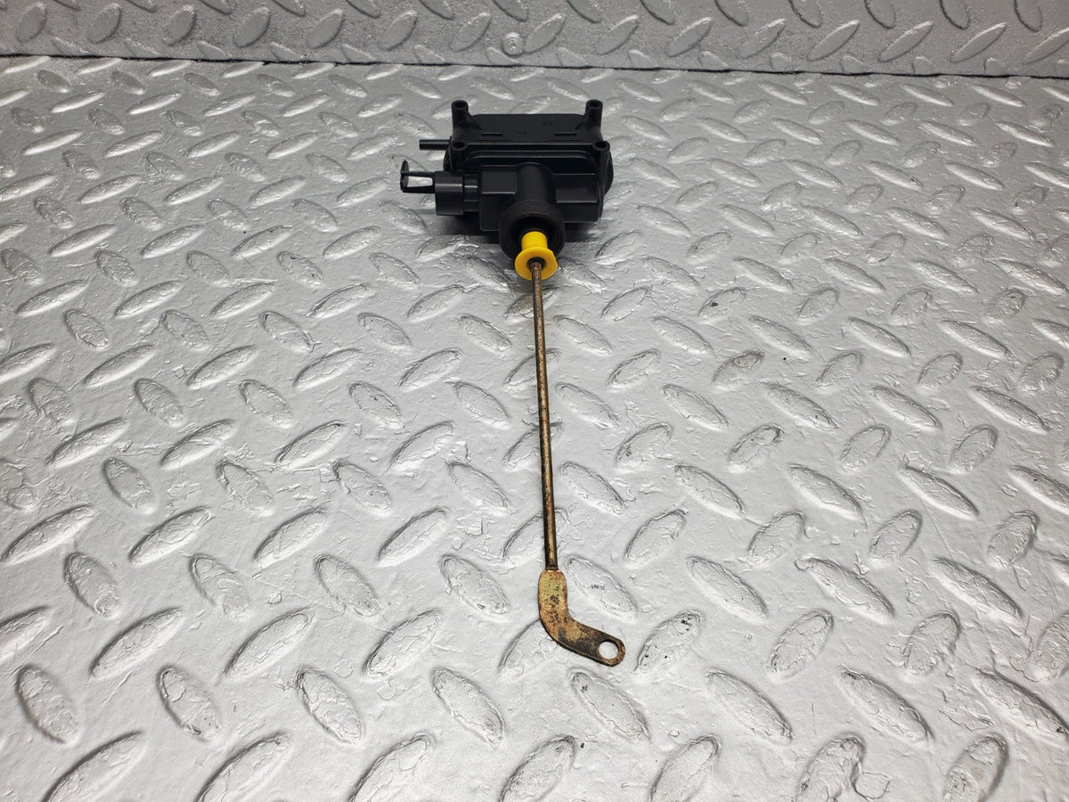 49568 Mercedes-Benz W220 Trunk Lock Vacuum Actuator