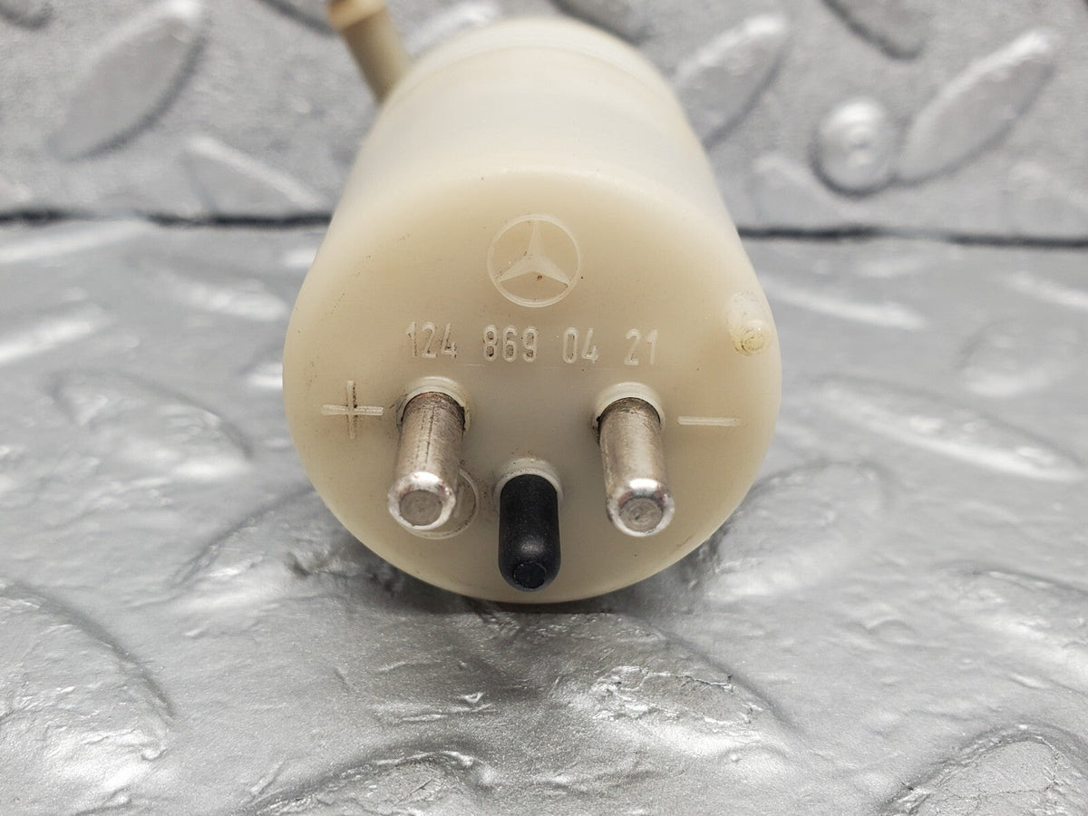 48918 Mercedes-Benz A124 320E Cabriolet Windscreen Washer Pump Hella A1248690421