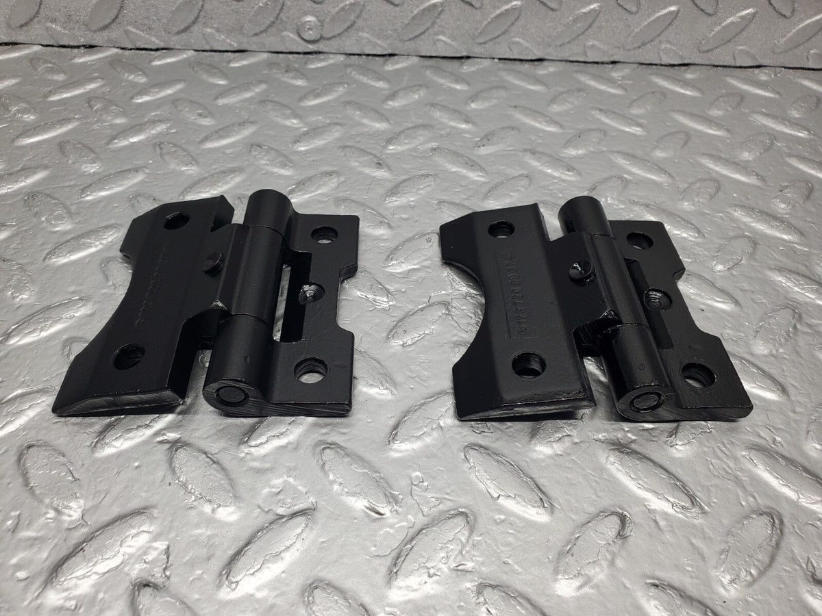 48654 Mercedes-Benz W123 Door Hinge Pair Right Side A1237200037