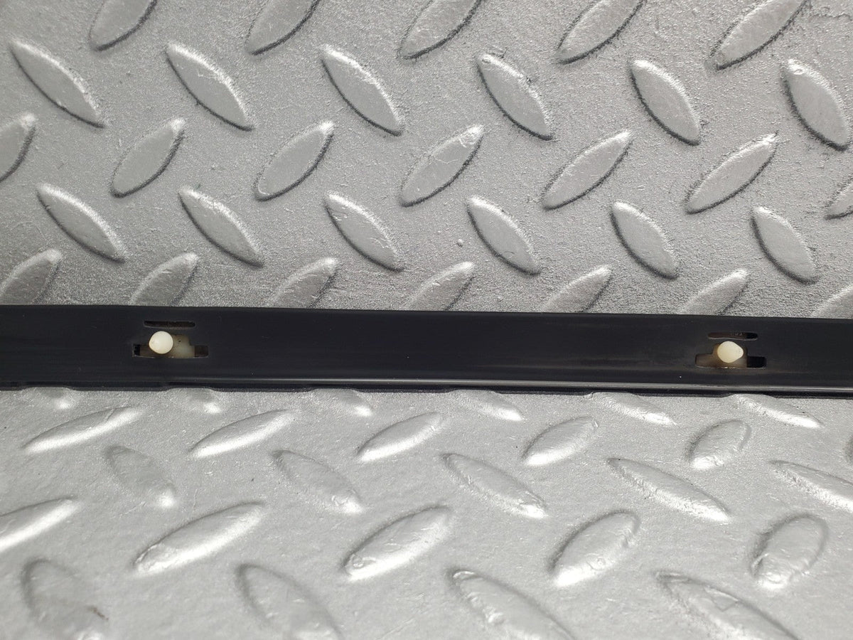 50745 Mercedes-Benz W108 280SE 3.5 Rear Left Fender Wing Centre Moulding Trim