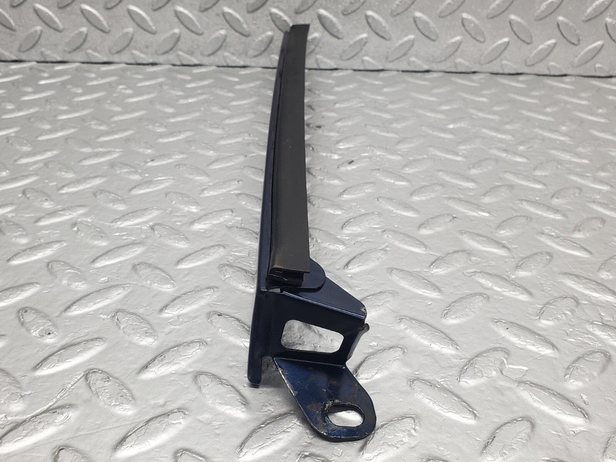 48954 Mercedes-Benz A124 320E Cabriolet Under Headlight Trim Right