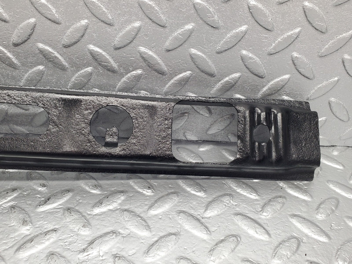48759 Mercedes-Benz W123 Front Bumper Centre Bracket