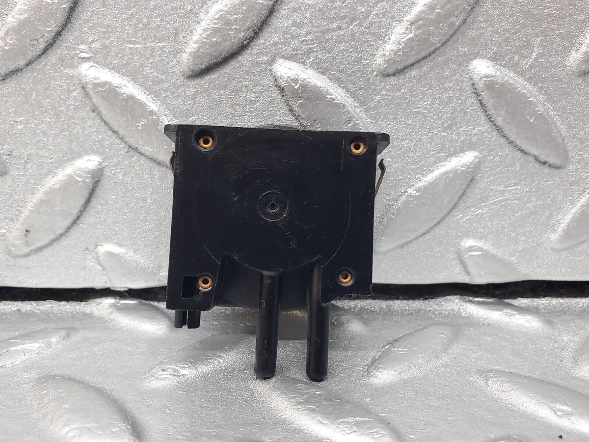 45665 Mercedes-Benz W126 420SE Headlight Level Switch 1268000073 0307650106