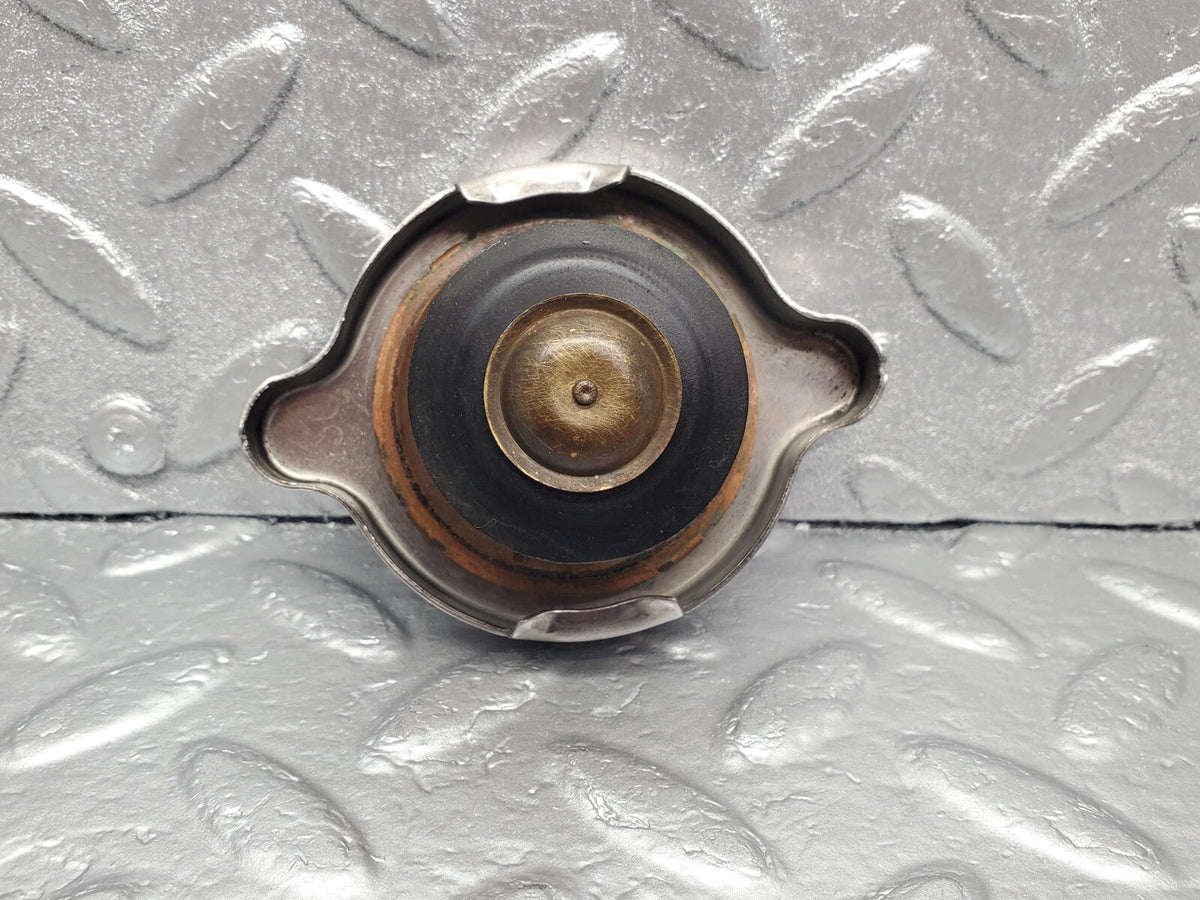 48539 Mercedes-Benz W123 Radiator Cap Behr A1235010015
