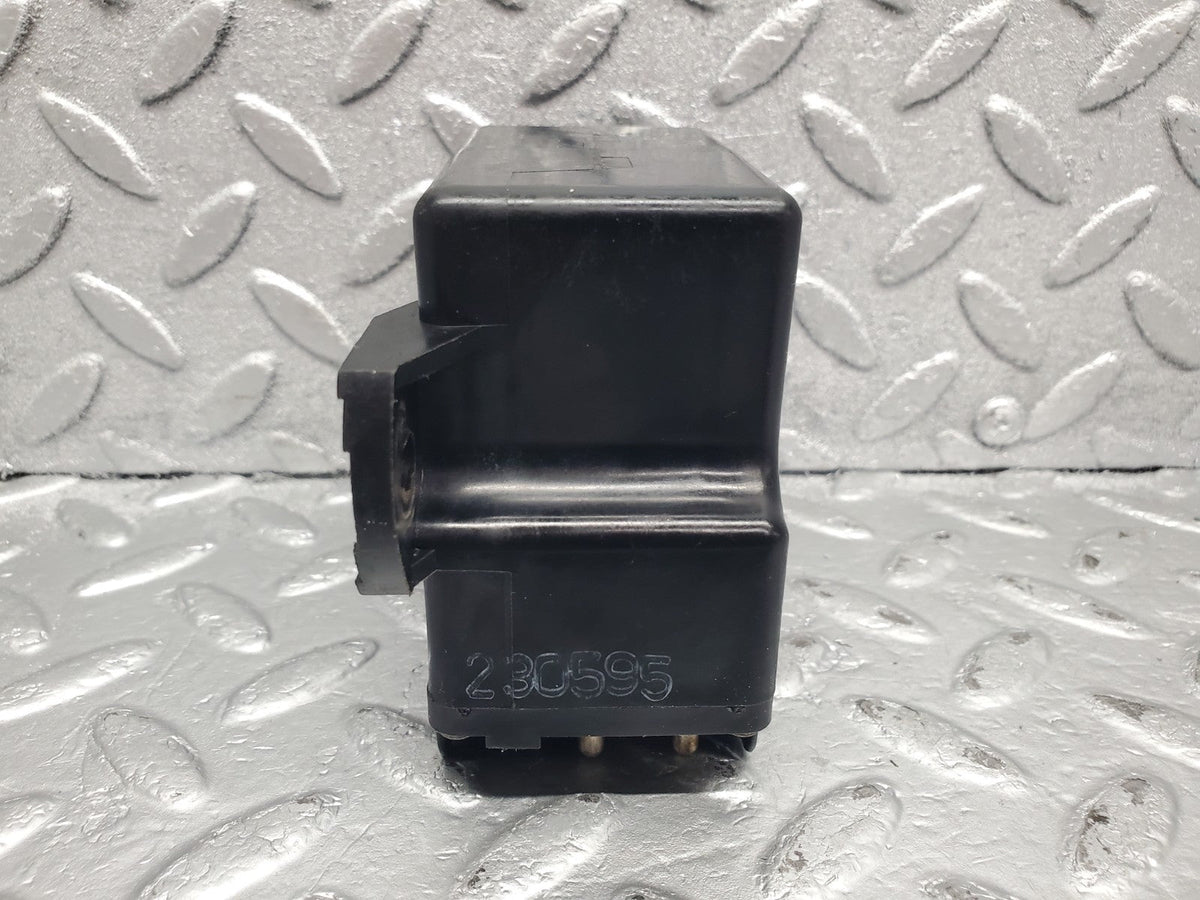 51313 Mercedes-Benz W124 Glow Plug Control Unit Relay A0155453032