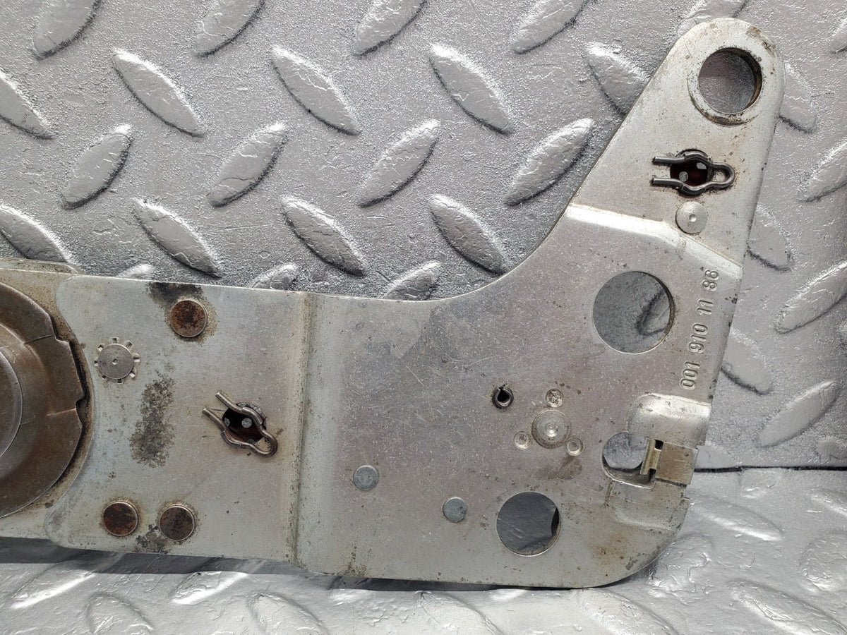 50132 Mercedes-Benz R107 SL Front Left Seat Hinge Pair A0019100885 A0019101186