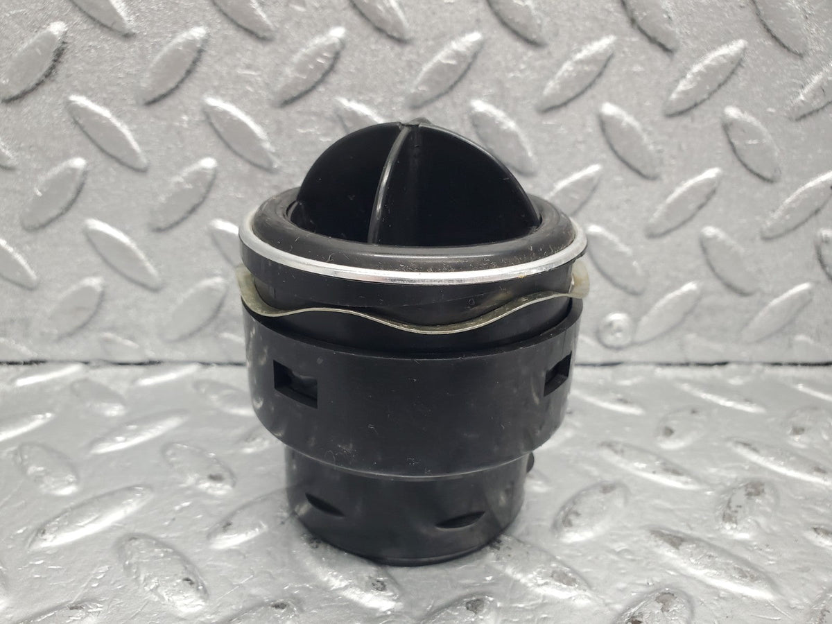 51366 Mercedes-Benz C107 R107 Dashboard Air Vent