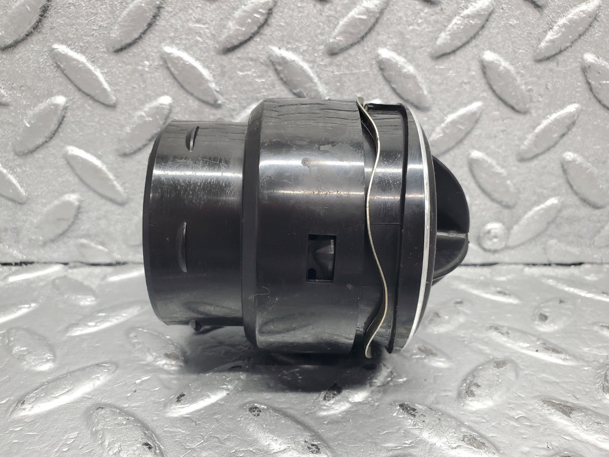51366 Mercedes-Benz C107 R107 Dashboard Air Vent