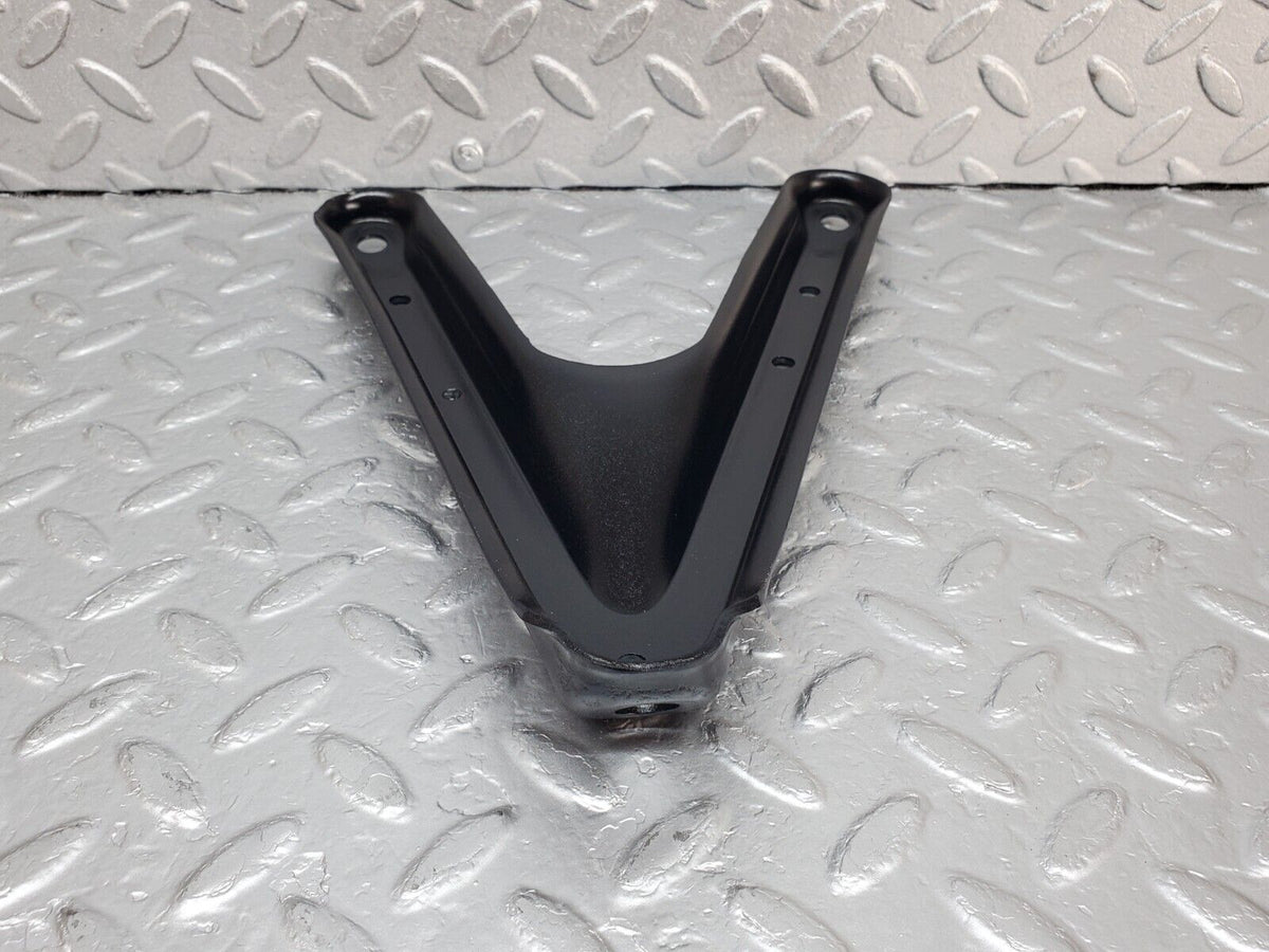 44810 Mercedes-Benz W124 220E Air Intake Manifold Bracket