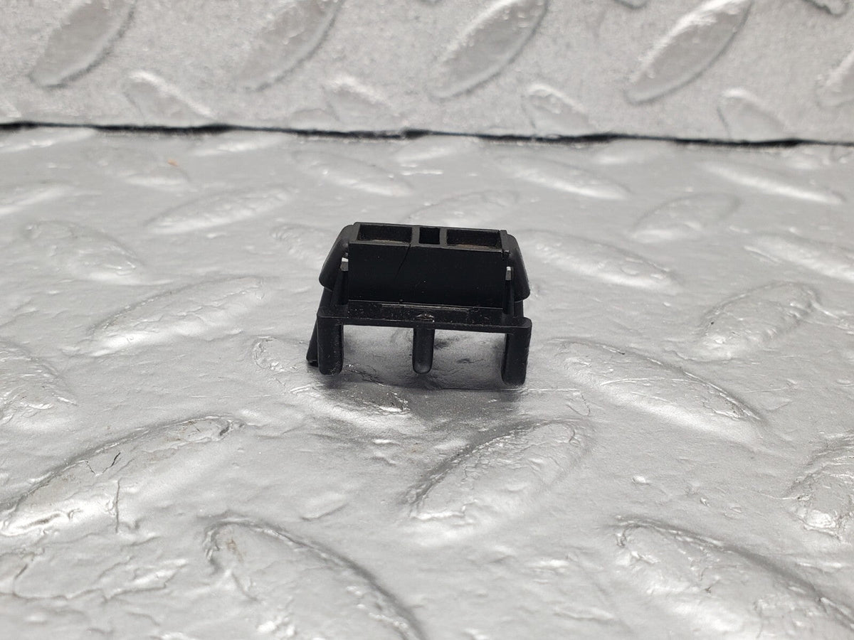 48307 Mercedes-Benz C126 Coupe Cable Wire Connector