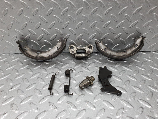 40822 Mercedes-Benz W123 300D Rear Brake Shoes Set Right Side A1234230006
