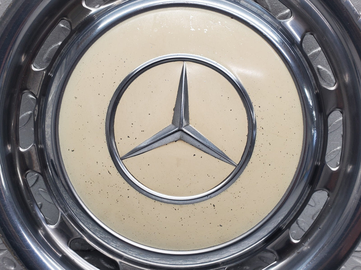 48400 Mercedes-Benz Wheel Trim Hub Cap 14"