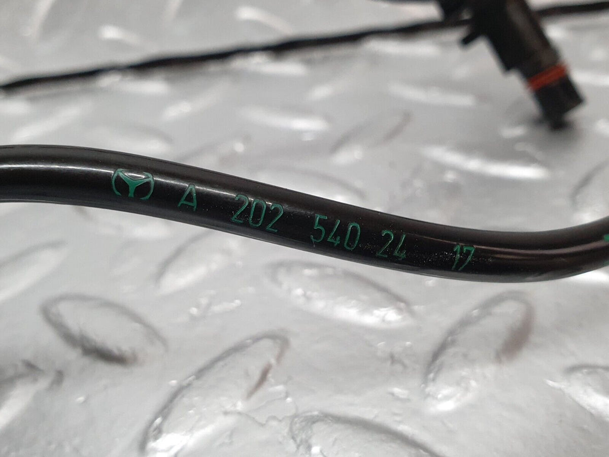 42117 Mercedes-Benz W202 C200 ABS Sensor Speed Sensor Right Side A2025402417