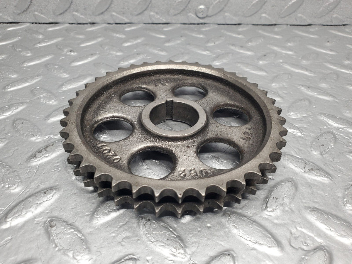 48825 Mercedes-Benz W108 Camshaft Timing Gear A1210520201