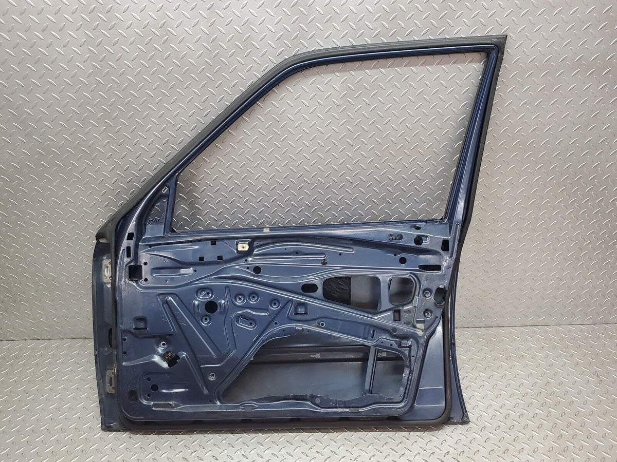 44704 Mercedes-Benz W124 220E Front Right Door