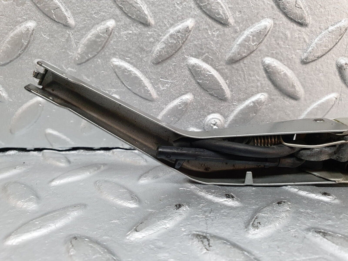 41073 Mercedes-Benz W126 300SE Headlight Wiper Arm Bosch Left Side