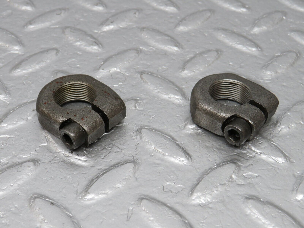40667 Mercedes-Benz W123 300D Wheel Hub Locking Cap Sets