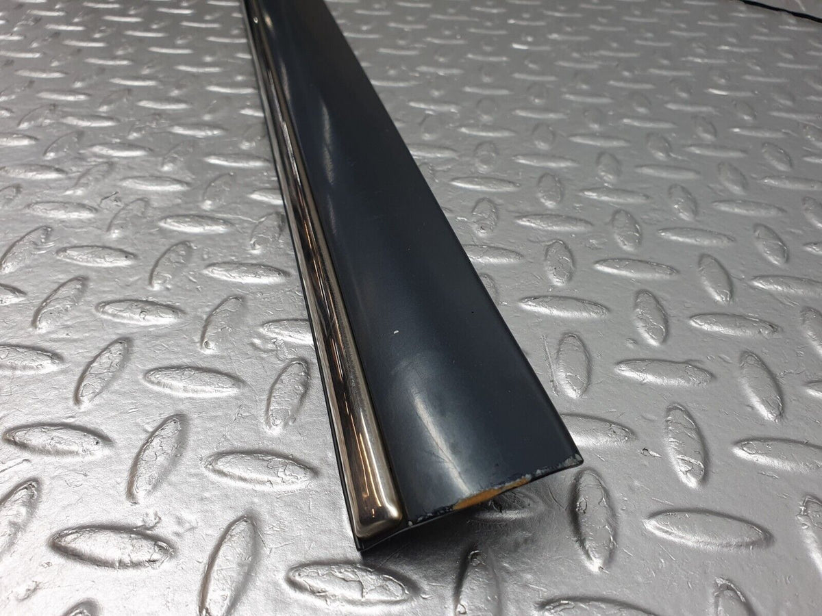 41804 Mercedes-Benz W202 C200 Front Right Door Centre Moulding Trim A2026909462
