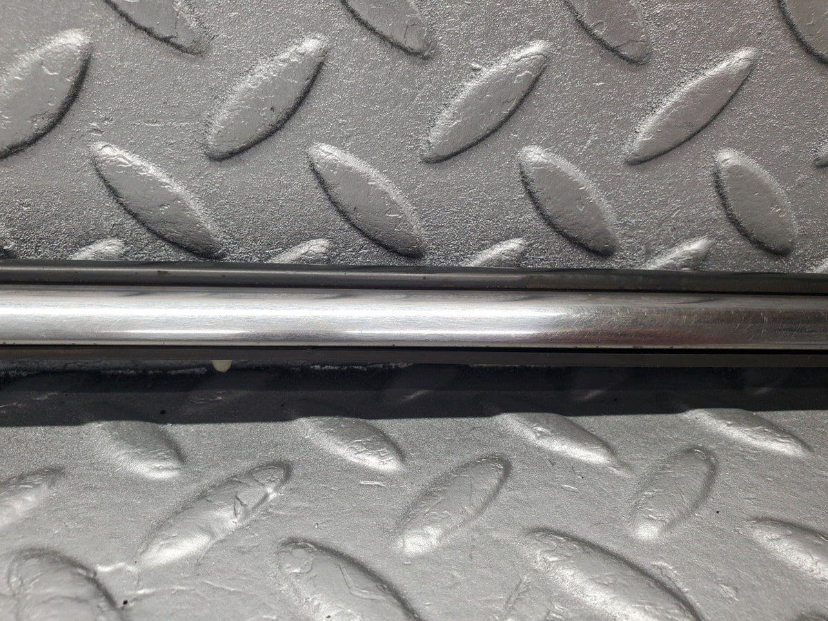 50745 Mercedes-Benz W108 280SE 3.5 Rear Left Fender Wing Centre Moulding Trim