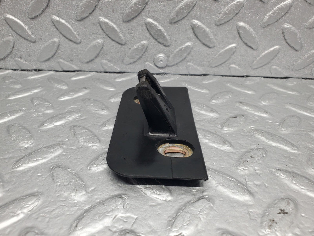 49176 Mercedes-Benz A124 320E Cabriolet Trunk Lock Latch