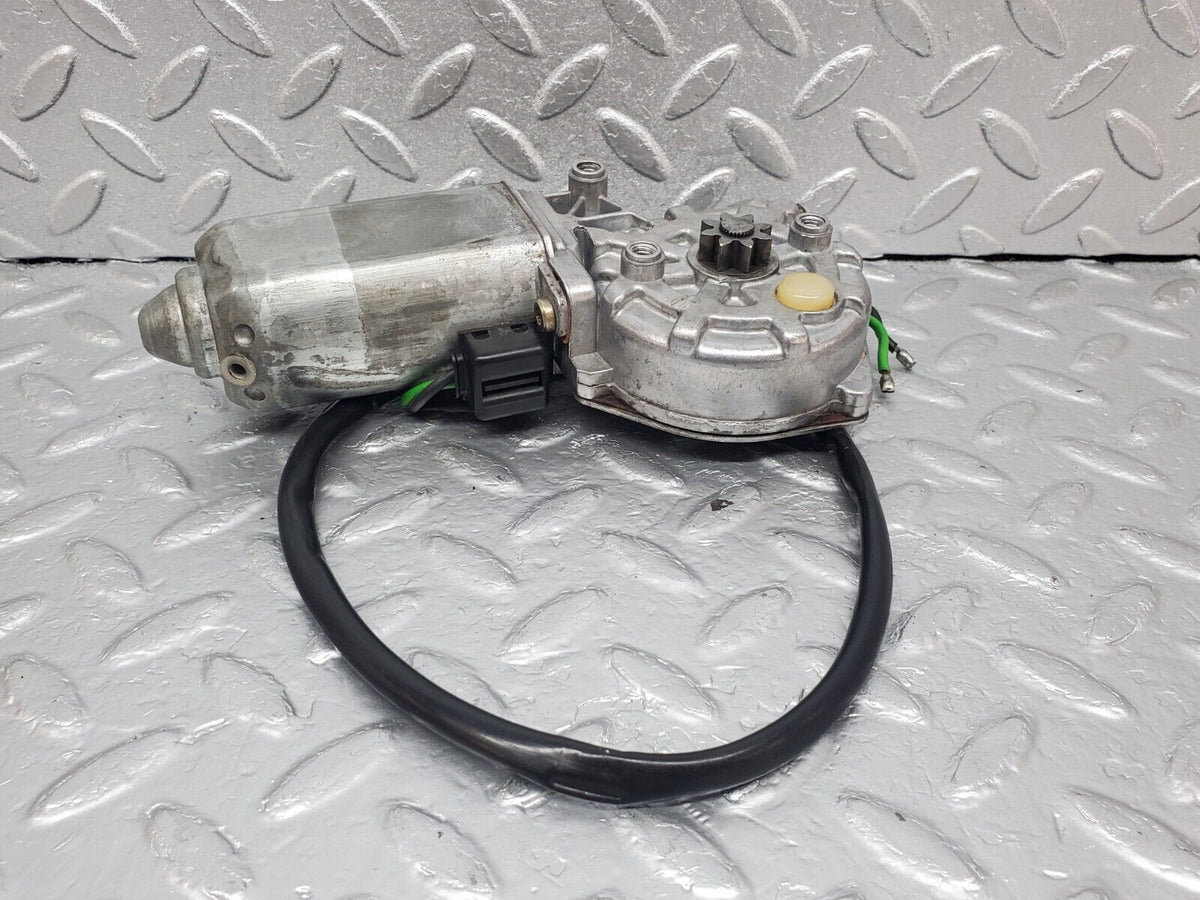 44295 Mercedes-Benz W123 280E Rear Left Window Regulator Motor 0130821017