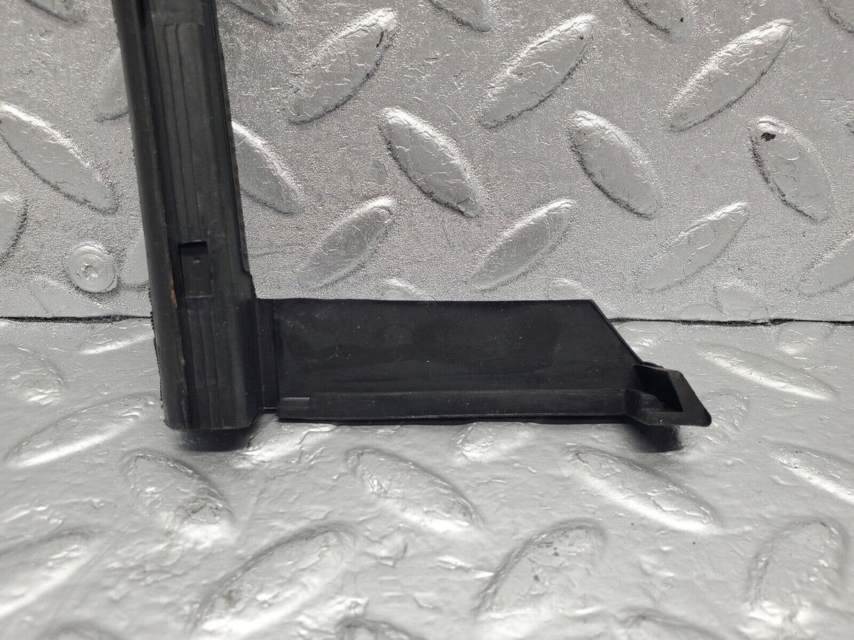 48147 Mercedes-Benz C107 R107 Front Left Rubber Window Guide A1077250125