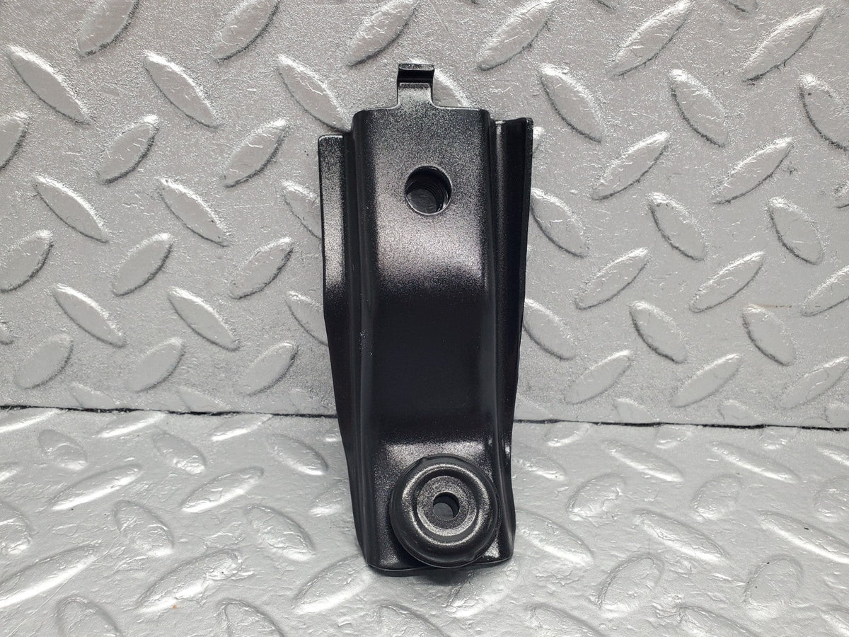49927 Mercedes-Benz R107 380SL Engine Suspension Holder Right Side