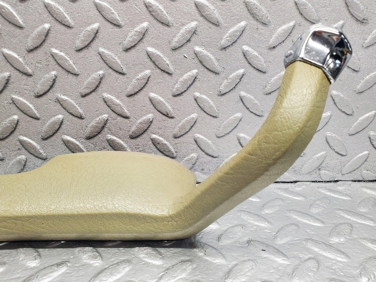 50529 Mercedes-Benz W108 280SE 3.5 Interior Door Handle Front Left Grey