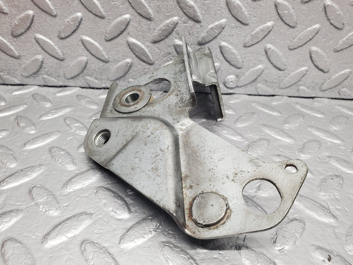 50134 Mercedes-Benz R107 SL Front Left Seat Belt Bracket