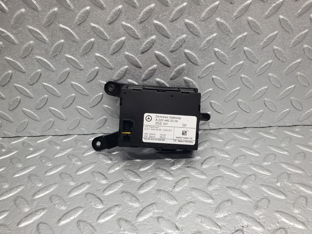 47856 Mercedes-Benz R230 350SL Coupe Gateway Control Module A2204452000