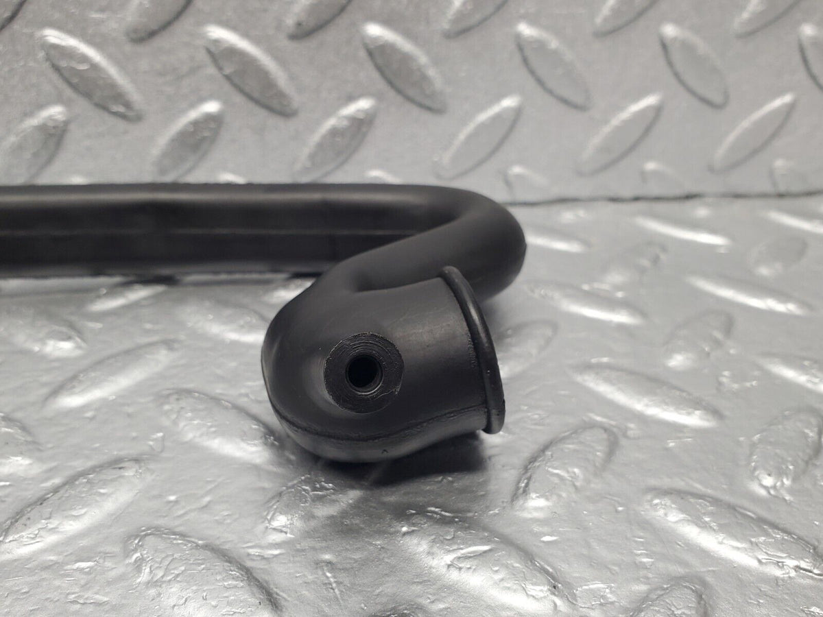 46427 Mercedes-Benz C123 280CE Coupe Crankcase Breather Hose Pipe A1100942482