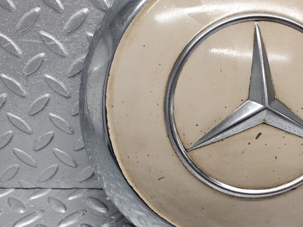 48387 Mercedes-Benz Chrome Wheel Hub Cap
