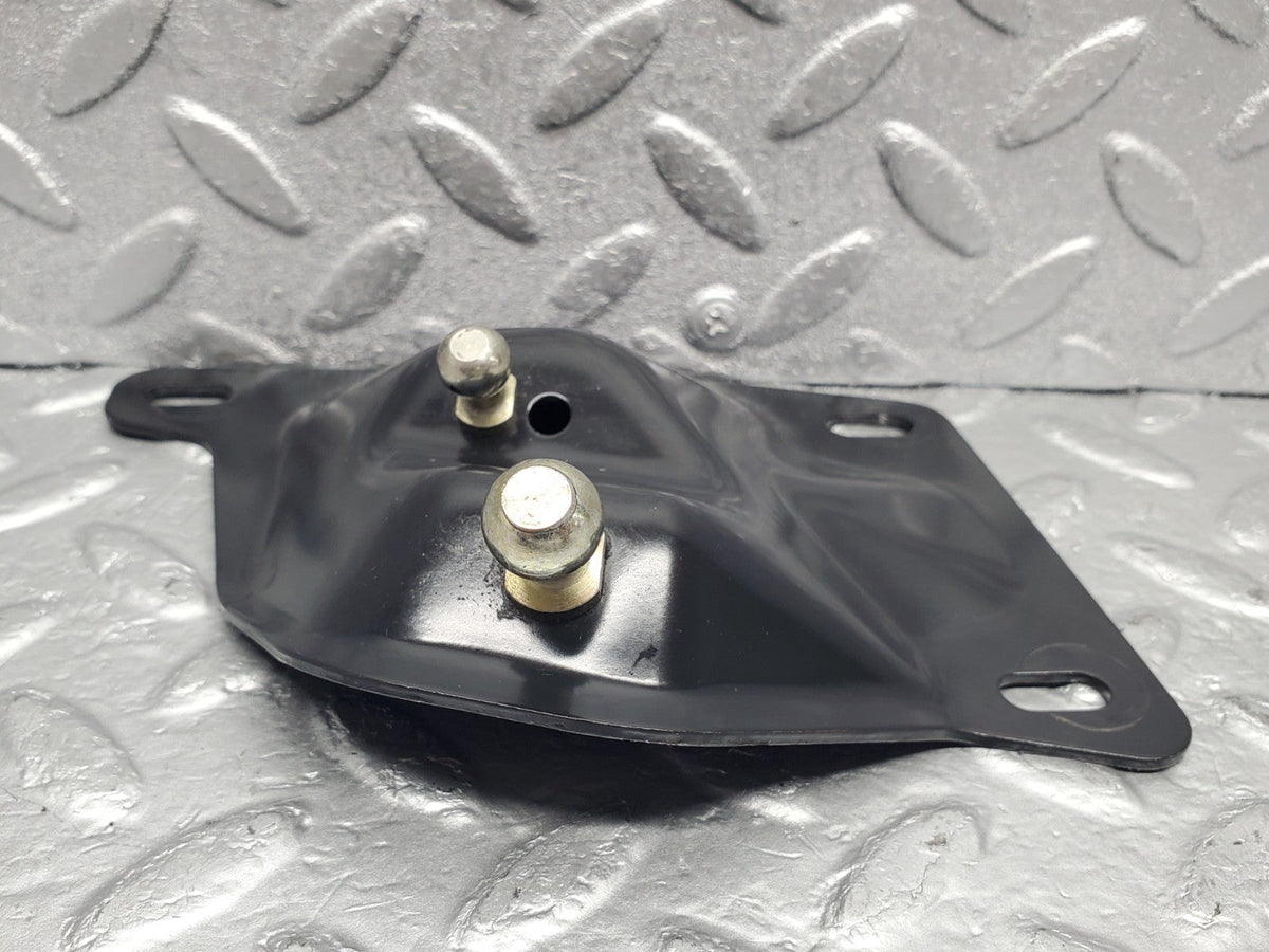 49100 Mercedes-Benz A124 320E Cabriolet Soft Top Support Bracket Left Side